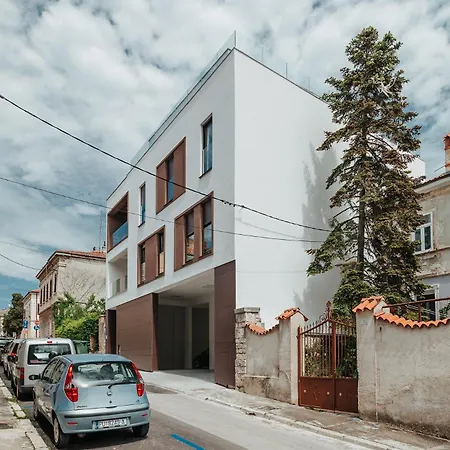 Posh - Luxury * Pola